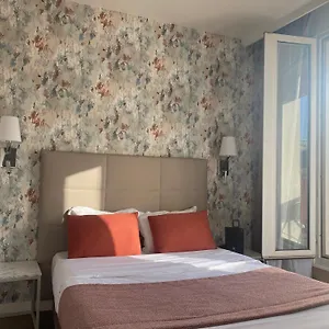 2* Hotel De Venise