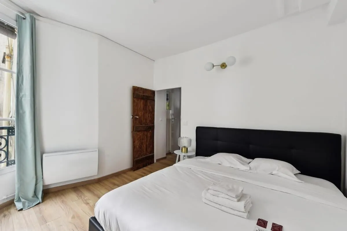 Apartment Montmartre & Abbesses - 2Br - Cityapartmentstay Paris