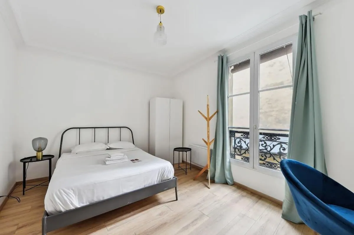 Montmartre & Abbesses - 2Br - Cityapartmentstay Paris 0*,  France
